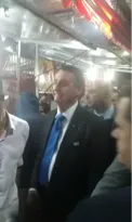 Imagem ilustrativa da imagem Após entrevista no JN, Bolsonaro come a Batata de Marechal
