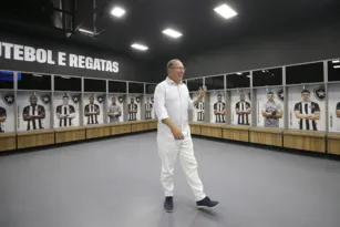 Imagem ilustrativa da imagem John Textor revela valor da folha salarial do Botafogo