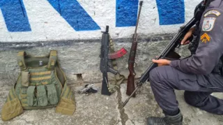 Imagem ilustrativa da imagem Criminosos armados são presos em comunidade de Niterói
