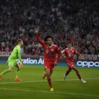 Imagem ilustrativa da imagem Em jogão, Bayern vence o Barcelona e assume liderança do grupo