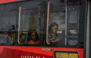 Imagem ilustrativa da imagem Embarque gratuito não exigirá título em ônibus de Niterói