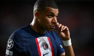 Imagem ilustrativa da imagem Insatisfeito, craque Mbappé quer deixar o Paris Saint-Germain