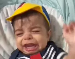 Imagem ilustrativa da imagem Bebê ganha a web por chorar como personagem de 'Chaves'