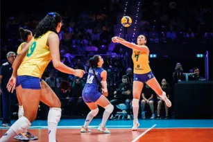 Imagem ilustrativa da imagem Brasil domina a Itália e vai à final do Mundial de Vôlei feminino