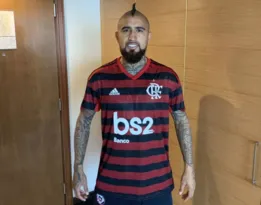 Imagem ilustrativa da imagem Vidal, do Flamengo, acompanha funeral do pai por videoconferência