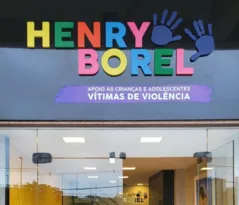 Imagem ilustrativa da imagem 'Dever cumprido', diz pai do menino Henry ao inaugurar ONG no Rio