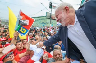 Imagem ilustrativa da imagem Lula lá: petista é eleito presidente do Brasil