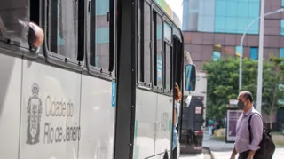 Imagem ilustrativa da imagem Ônibus sem ar-condicionado no Rio podem ser denunciados; saiba como