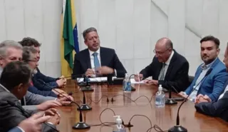 Imagem ilustrativa da imagem Equipe de Lula entrega texto da PEC de Transição no Congresso