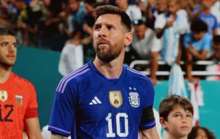 Imagem ilustrativa da imagem Messi e outros craques estreiam na Copa nesta terça; veja os jogos