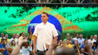 Imagem ilustrativa da imagem Oi, sumido! Bolsonaro volta ao Planalto após 20 dias