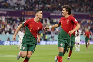 Imagem ilustrativa da imagem Cristiano Ronaldo marca, quebra recorde e Portugal vence Gana