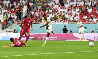 Imagem ilustrativa da imagem Senegal domina e vence o Catar, que estabelece recorde negativo