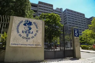 Imagem ilustrativa da imagem Máscaras voltam a ser obrigatórias em universidades públicas do Rio