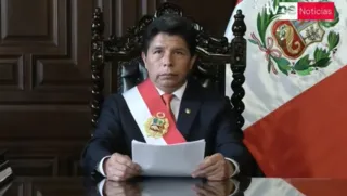 Imagem ilustrativa da imagem Presidente do Peru derruba Congresso e convoca novas eleições