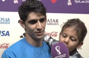 Imagem ilustrativa da imagem Vídeo: filho do goleiro de Marrocos confunde microfone com sorvete