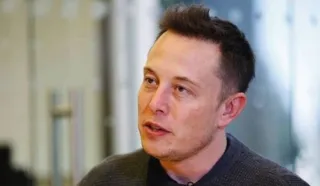 Imagem ilustrativa da imagem Elon Musk reativa contas de jornalistas suspensas do Twitter