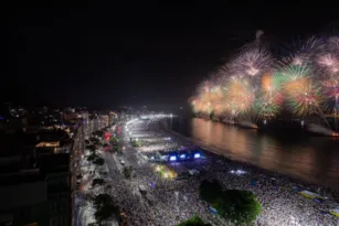 Imagem ilustrativa da imagem Três milhões de pessoas celebram a chegada de 2023 no Rio