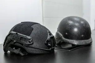 Imagem ilustrativa da imagem PMs passam a utilizar capacetes durante operações em favelas do Rio