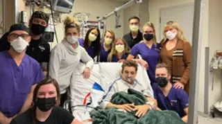 Imagem ilustrativa da imagem Jeremy Renner comemora aniversário e agradece equipe médica