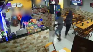 Imagem ilustrativa da imagem Bandidos promovem madrugada de terror em pizzaria de Niterói