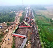 Imagem ilustrativa da imagem Acidente de trem deixa mais de 288 pessoas mortas na Índia
