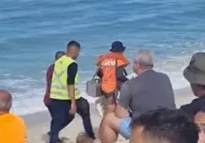 Imagem ilustrativa da imagem Ambulante é expulso de praia em evento de surf em Saquarema; vídeo
