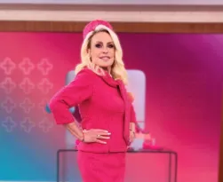 Imagem ilustrativa da imagem Ana Maria Braga 'pira' internet vestida de Barbie no 'Mais Você'