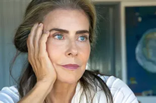 Imagem ilustrativa da imagem Aos 65 anos, Maitê Proença diz que sexo interrompeu sua menopausa