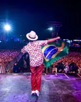 Imagem ilustrativa da imagem Bruno Mars entrega tudo em show com 'Evidências' em SP; vídeo