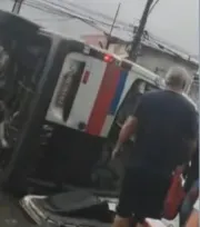 Imagem ilustrativa da imagem Disputa por passageiro causa acidente entre vans no Rio