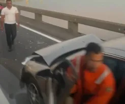 Imagem ilustrativa da imagem Dois acidentes causam grande congestionamento na Ponte Rio-Niterói
