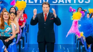 Imagem ilustrativa da imagem Em meio a boatos de doença, Silvio Santos reaparece na web; confira