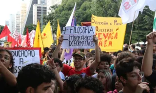 Imagem ilustrativa da imagem Estudantes vão às ruas pela revogação do Novo Ensino Médio