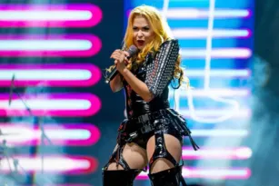 Imagem ilustrativa da imagem Joelma passa mal e cancela shows neste final de semana