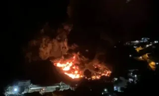 Imagem ilustrativa da imagem Laudo vê como criminoso incêndio em garagem de ônibus de Petrópolis