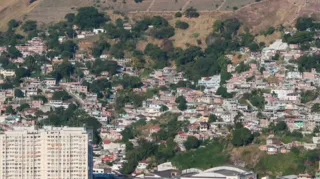 Imagem ilustrativa da imagem Moradores denunciam bailes funk em comunidade de Niterói