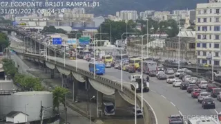 Imagem ilustrativa da imagem Motoristas enfrentam trânsito lento na Ponte Rio-Niterói