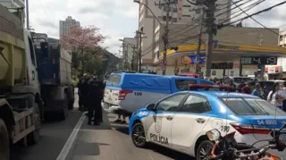 Imagem ilustrativa da imagem Mulher é atropelada por moto na Alameda, em Niterói