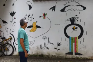 Imagem ilustrativa da imagem Traços de artista inspiram e levam colorido a bairro do Rio