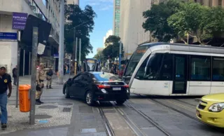 Imagem ilustrativa da imagem VLT com problemas enguiça no Centro do Rio; veja o vídeo