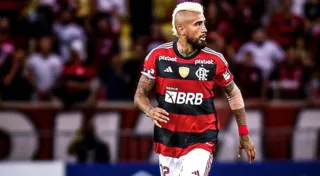 Imagem ilustrativa da imagem Vidal deixará o Brasil após término de contrato com o Flamengo