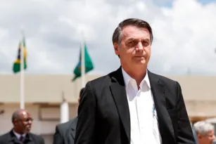Imagem ilustrativa da imagem Deputados do PT entram com representação criminal contra Bolsonaro