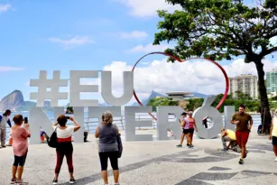 Imagem ilustrativa da imagem Letreiro 'Eu Amo Niterói' é inaugurado na orla de Icaraí