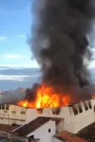 Imagem ilustrativa da imagem Supermercado pega fogo no Centro de Saquarema, nesta segunda