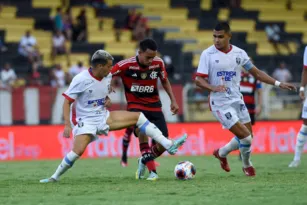 Imagem ilustrativa da imagem Garotada brilha e Flamengo vence o Resende pelo Carioca