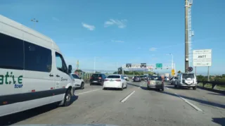 Imagem ilustrativa da imagem Motoristas enfrentam trânsito lento na Ponte Rio-Niterói