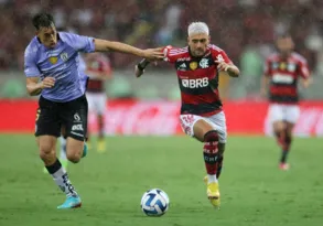 Imagem ilustrativa da imagem Flamengo perde nos pênaltis e fica com o vice da Recopa