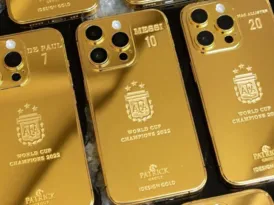 Imagem ilustrativa da imagem Messi presenteia companheiros de seleção com 35 iPhones de ouro