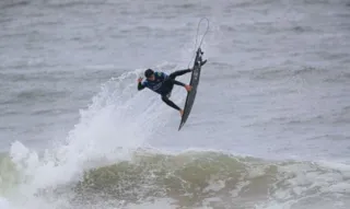Imagem ilustrativa da imagem Mundial de surfe: Brasil avança com sete na etapa de Portugal